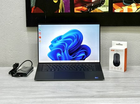 Dell Precision 556082